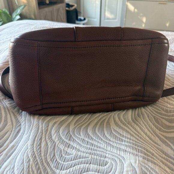 Salvatore Ferragamo IZZIE Gancini Embossed Tote Bag in Brown - Picture 5 of 10